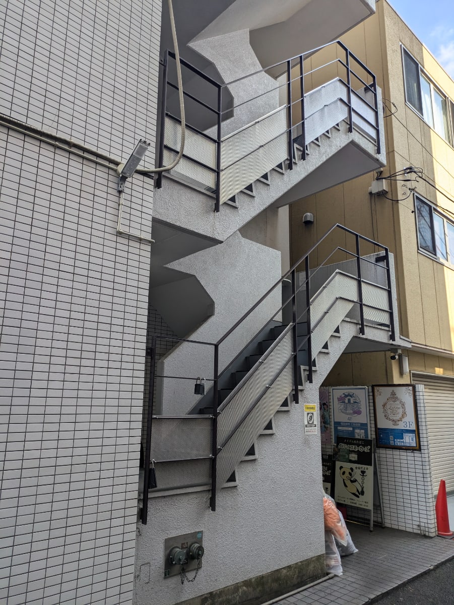 v20250427003410/fresh/building/J00100393038_9