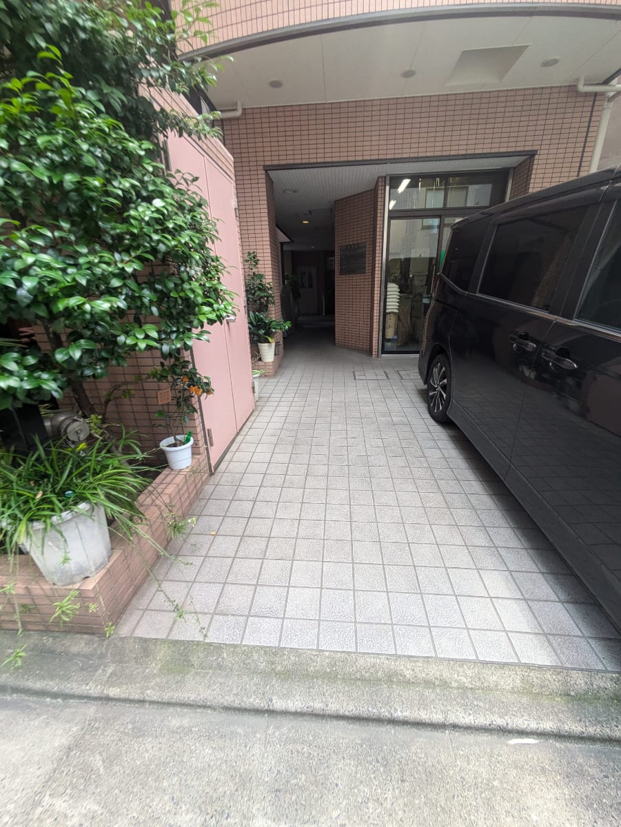 v20250427003410/fresh/building/J00100394383_3