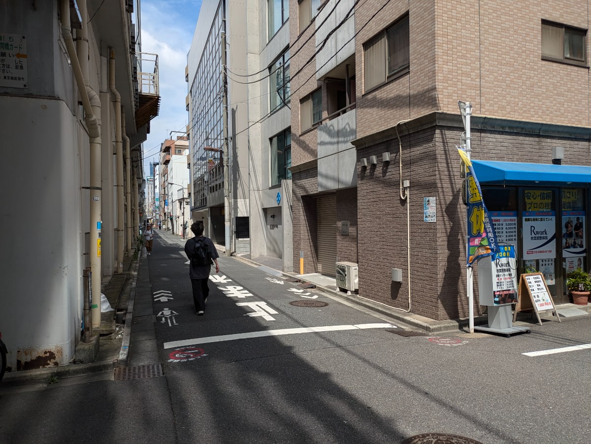 v20250427003410/fresh/building/J00100395223_2