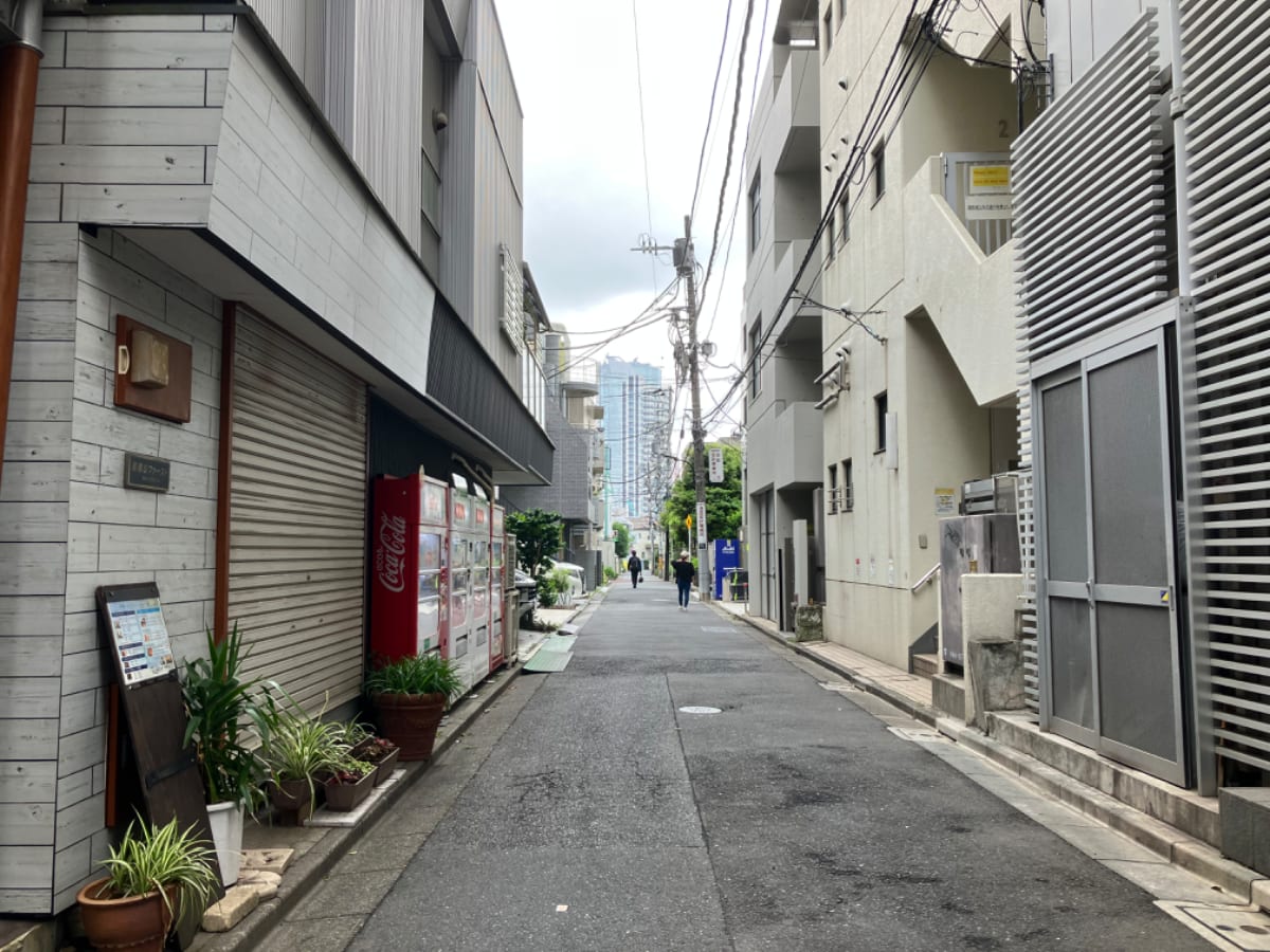 v20250427003410/fresh/building/J00100396102_2