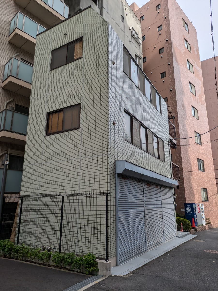 v20250427003805/fresh/building/J00100397923_1
