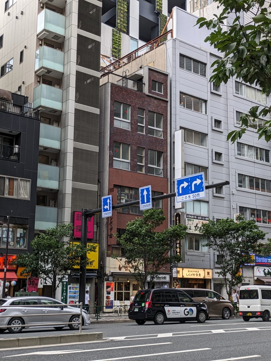 v20250427003805/fresh/building/J00100398018_1
