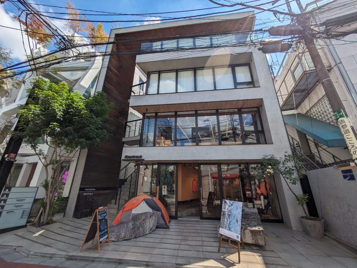 v20250427003805/fresh/building/J00100398112_1