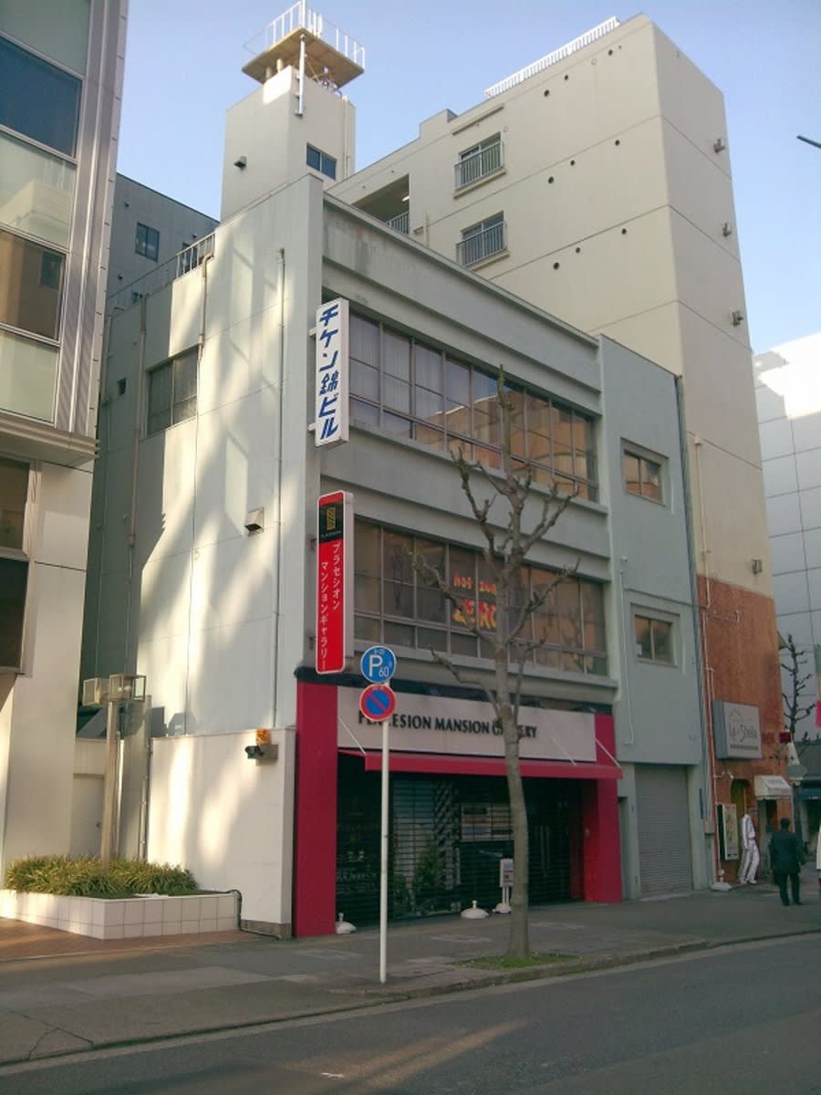 v20250427003805/fresh/building/J00100398281_1