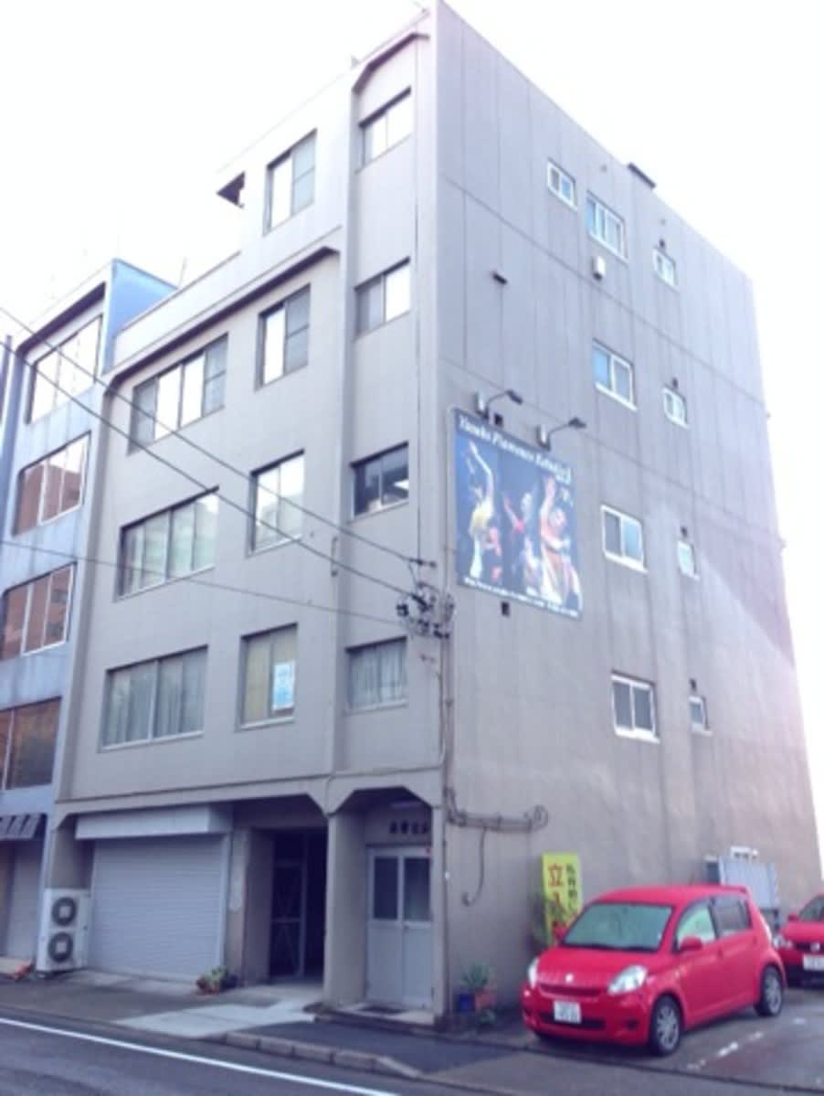 v20250427003805/fresh/building/J00100398537_1