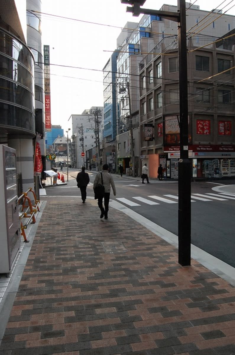 v20250427003805/fresh/building/J00100400000_2
