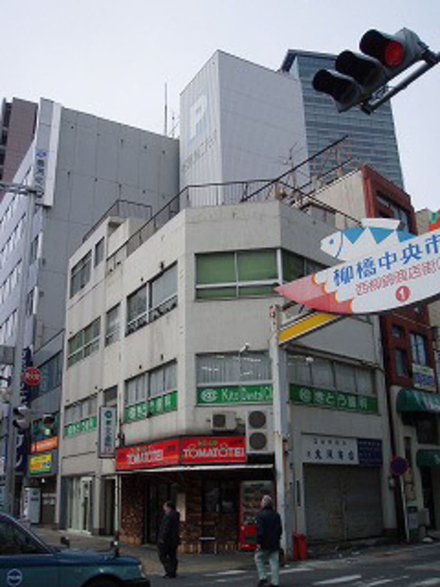 v20250427003805/fresh/building/J00100400320_1