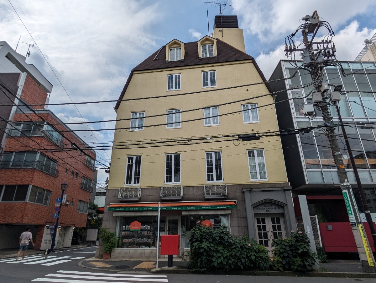 v20250427004119/fresh/building/J00100401884_1