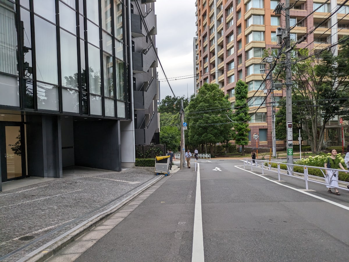 v20250427004119/fresh/building/J00100403000_2