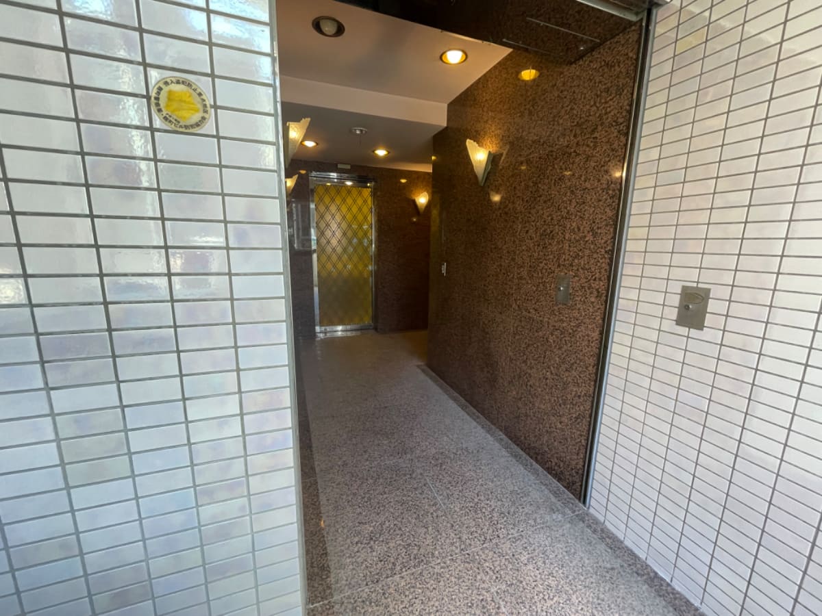 v20250427004119/fresh/building/J00100404549_3