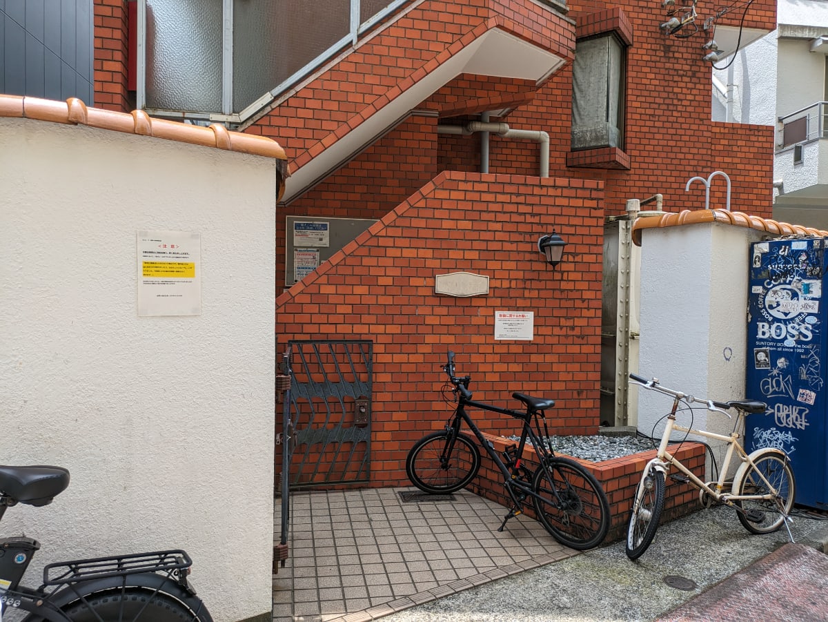 v20250427004119/fresh/building/J00100404704_3