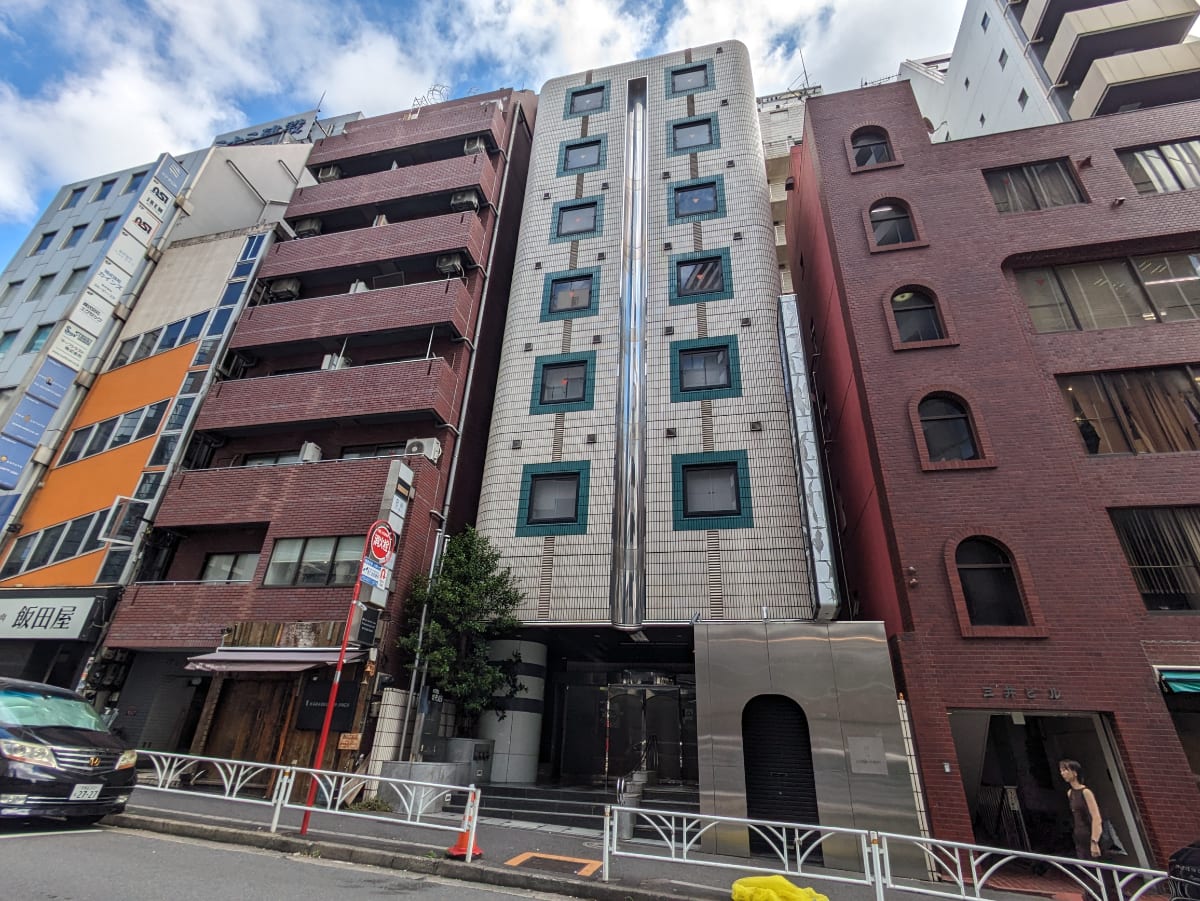 v20250427004119/fresh/building/J00100404975_1