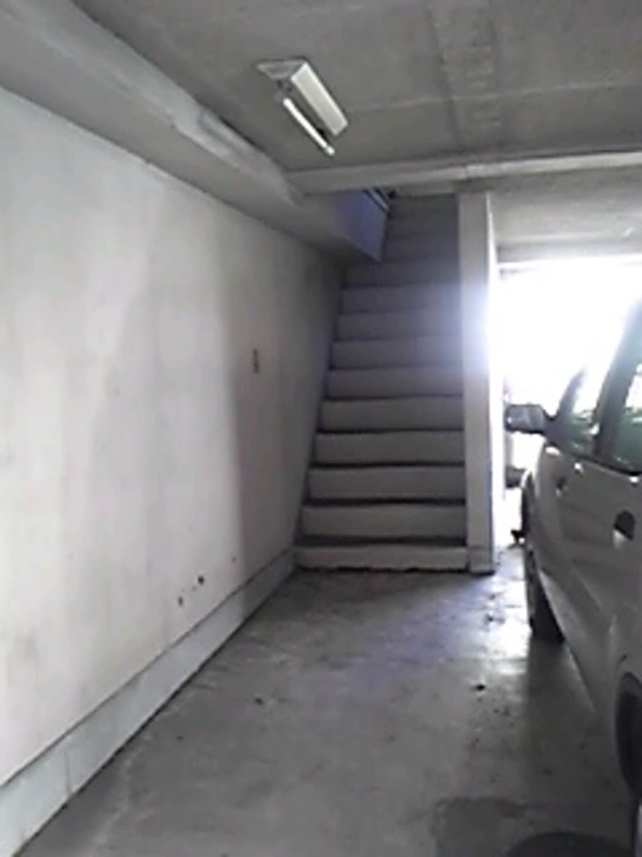 v20250427004119/fresh/building/J00100405452_4