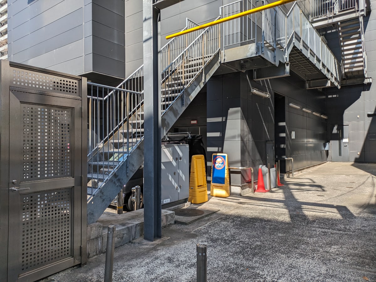 v20250427004120/fresh/building/J00100401929_17