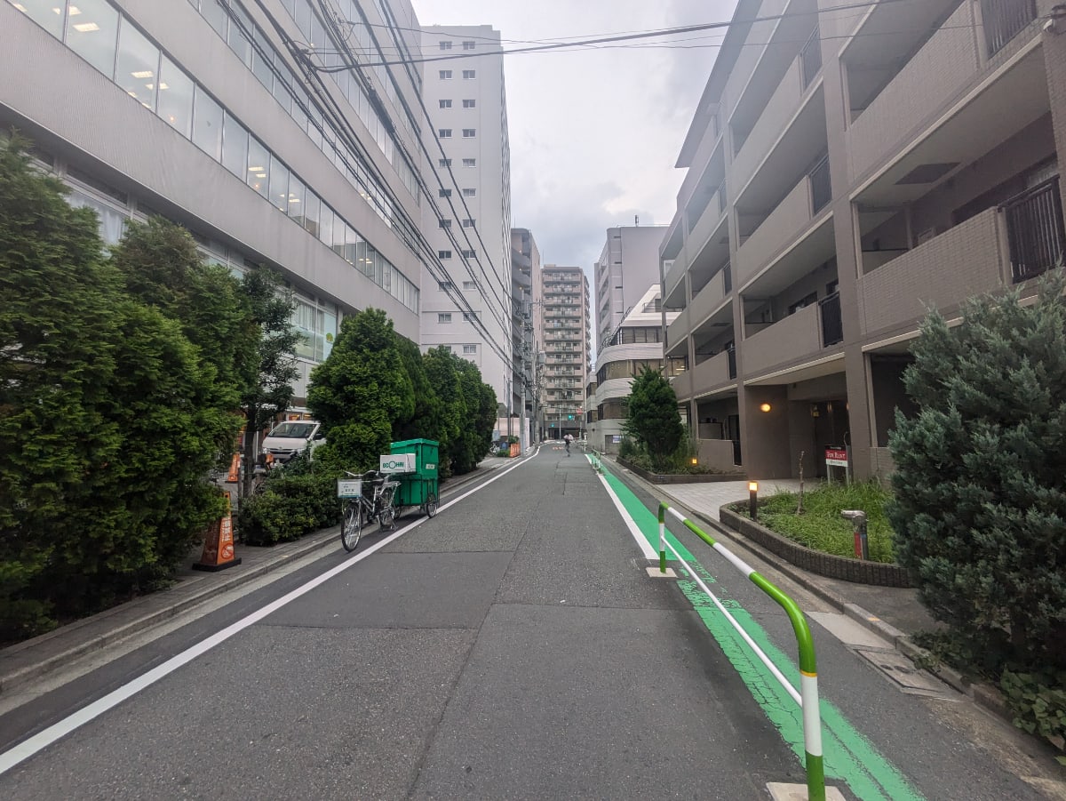 v20250427004120/fresh/building/J00100401930_2