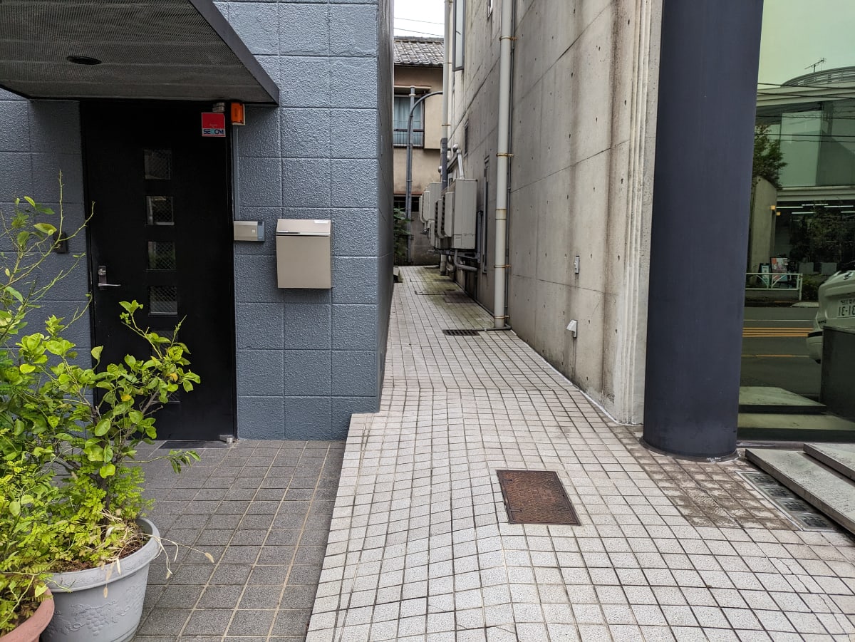 v20250427004120/fresh/building/J00100402405_10