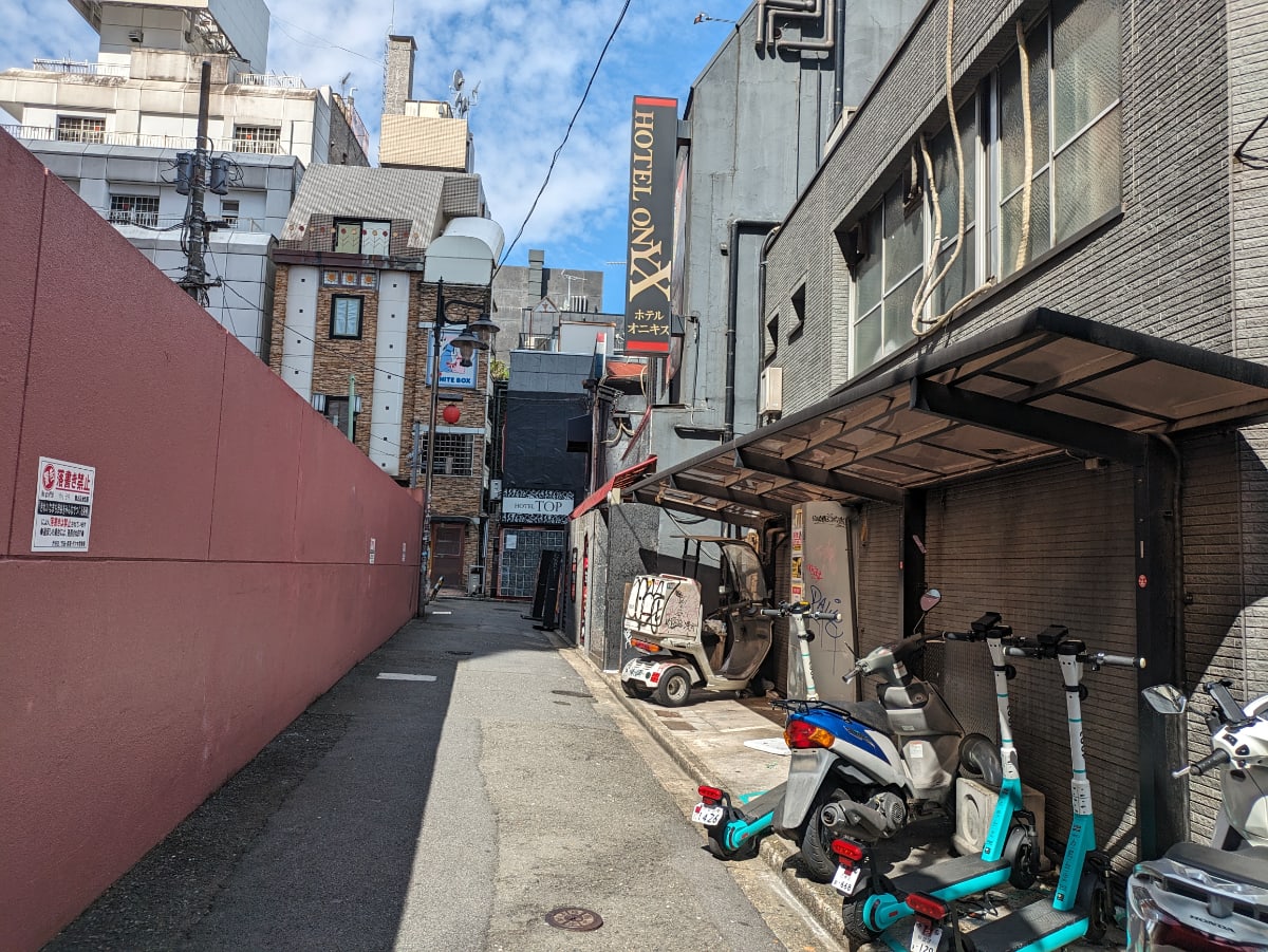 v20250427004120/fresh/building/J00100402786_7