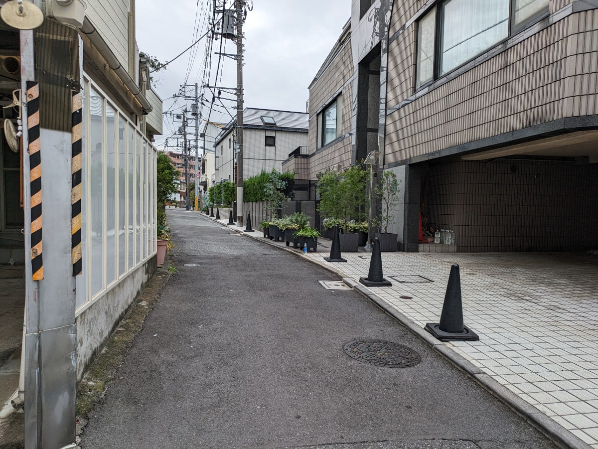 v20250427004120/fresh/building/J00100402925_12
