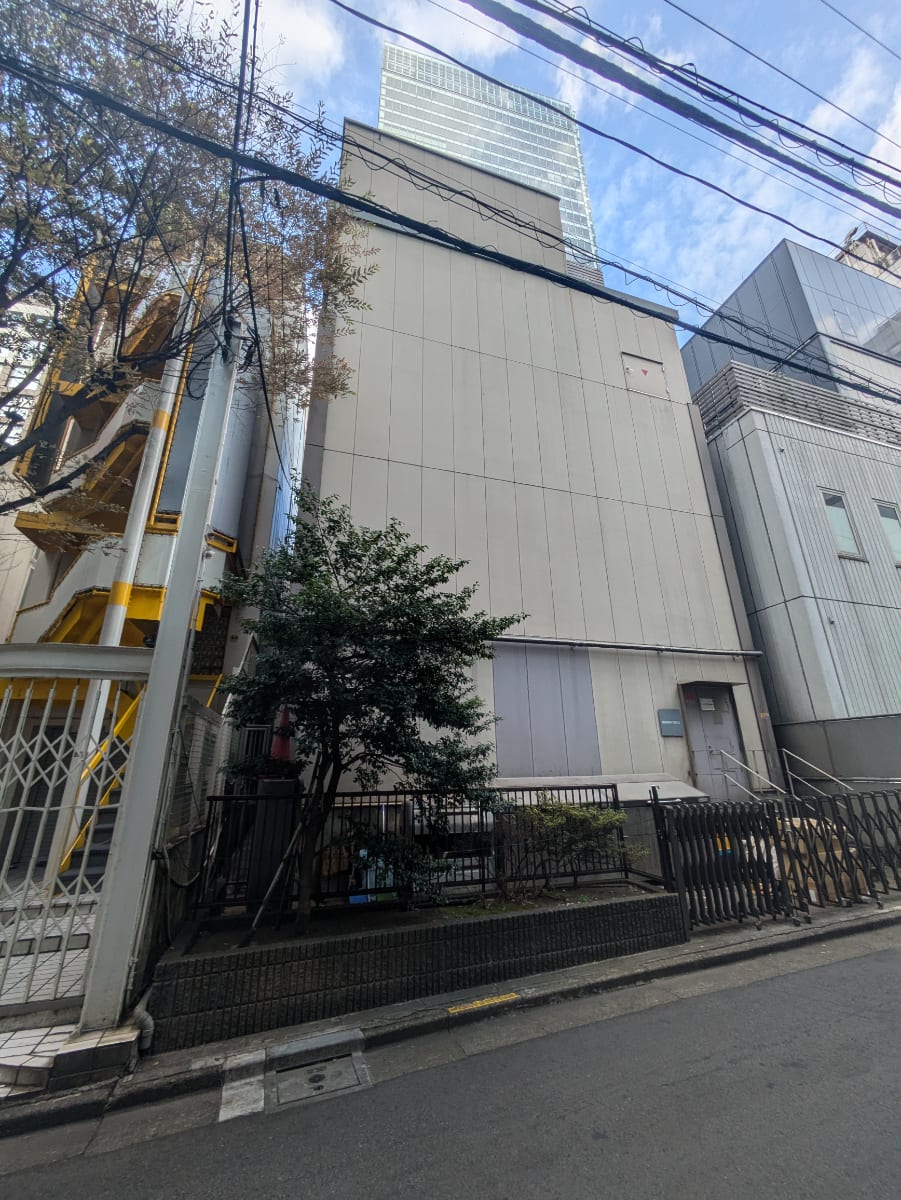 v20250427004120/fresh/building/J00100403244_9