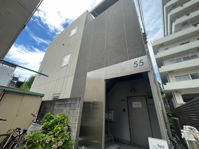 v20250427004120/fresh/building/J00100403454_5
