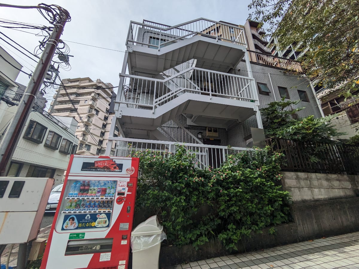 v20250427004120/fresh/building/J00100403927_7