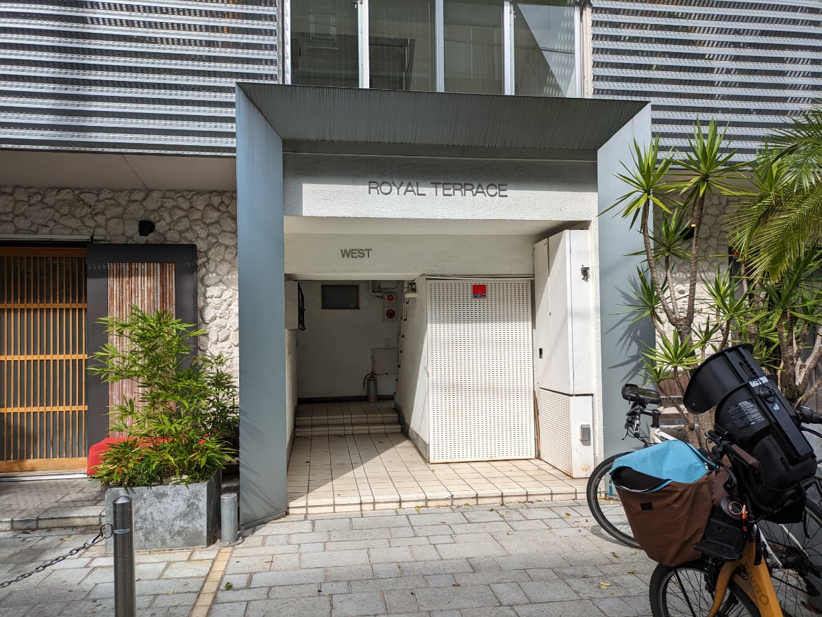 v20250427004120/fresh/building/J00100404161_3