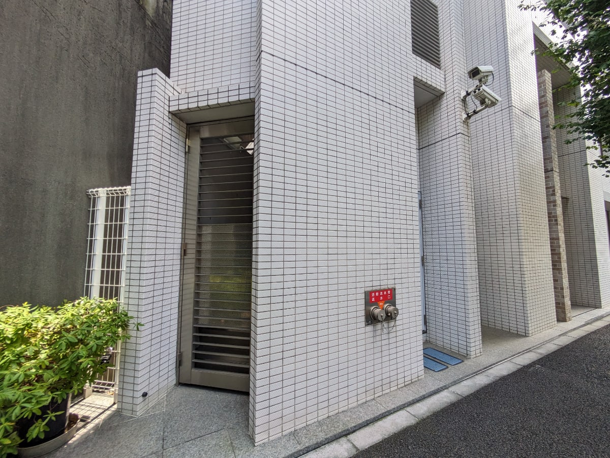 v20250427004120/fresh/building/J00100404273_9