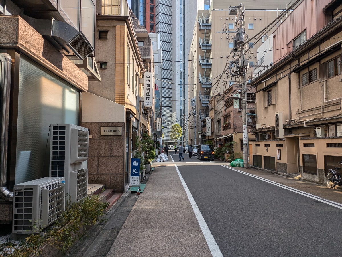 v20250427004120/fresh/building/J00100404909_9