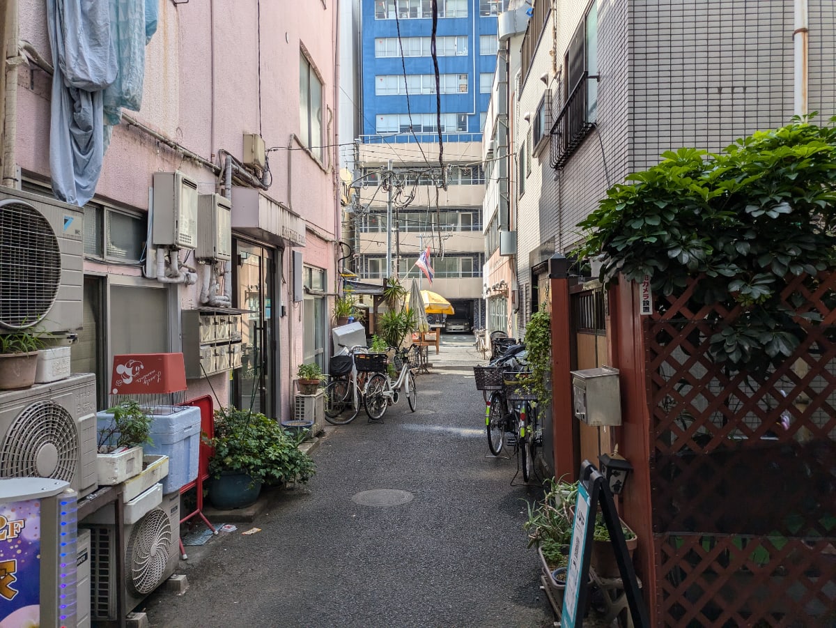 v20250427004120/fresh/building/J00100405697_8