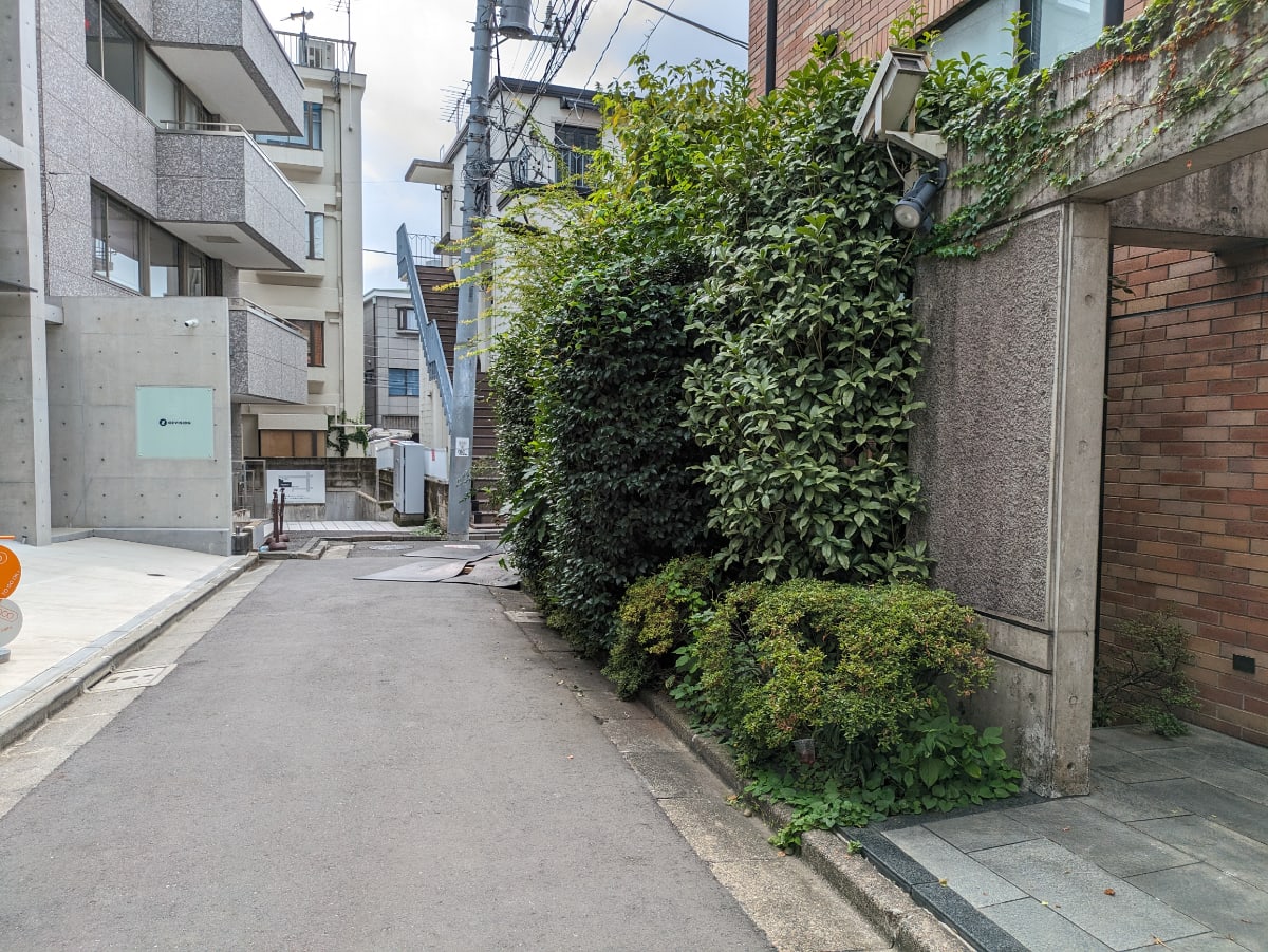 v20250427004120/fresh/building/J00100405906_2