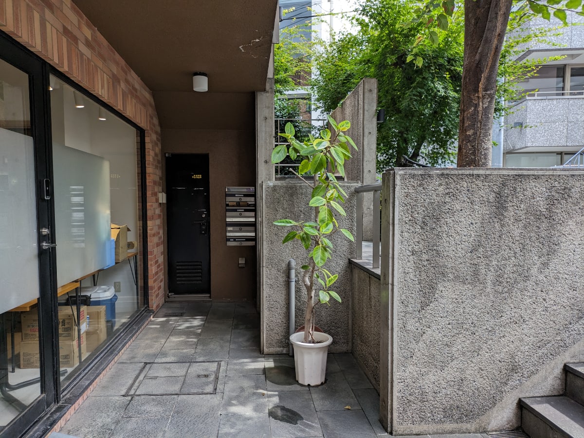 v20250427004120/fresh/building/J00100405906_7