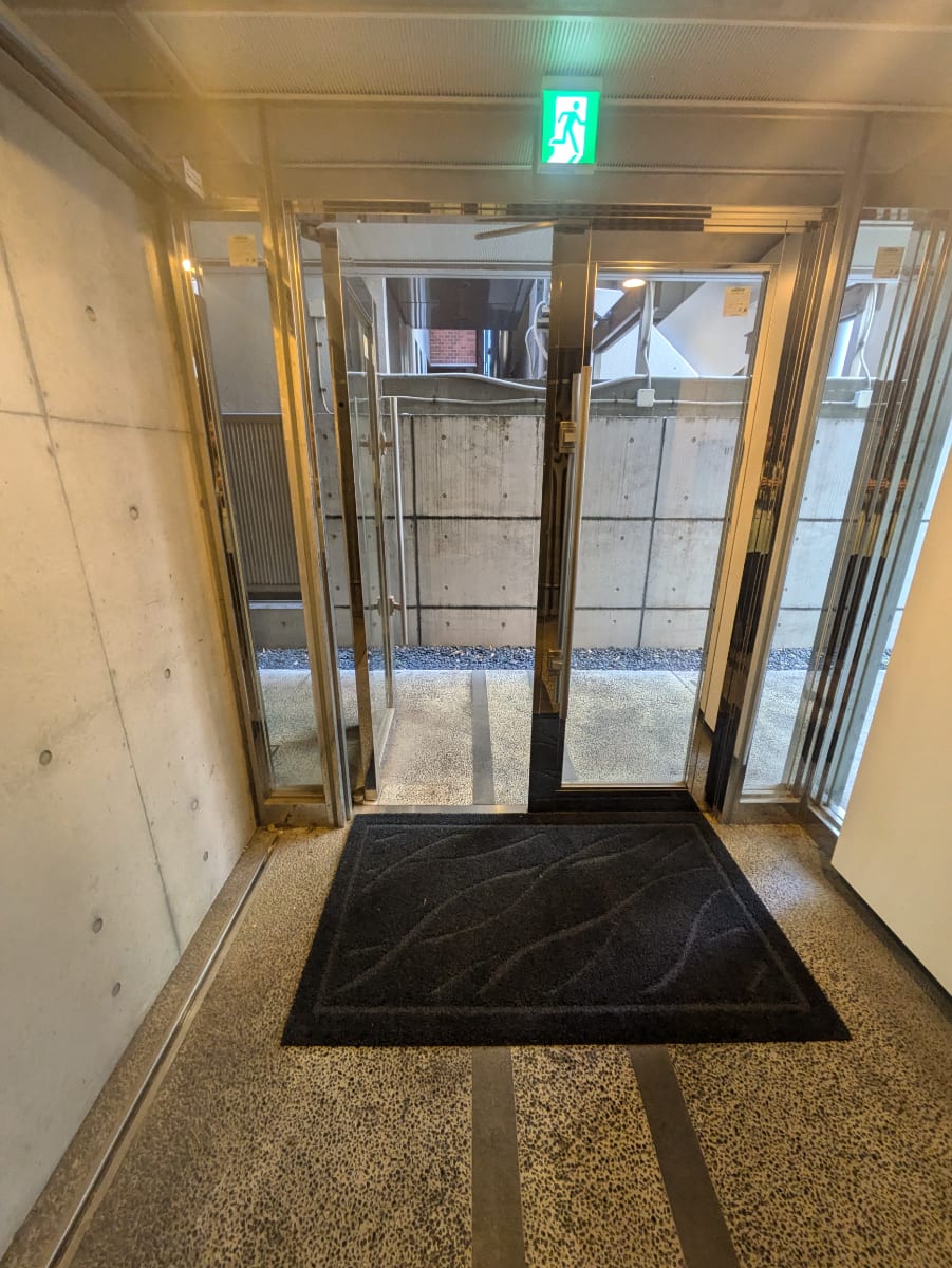 v20250427004120/fresh/building/J00100405912_9