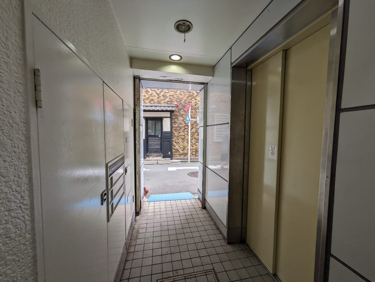 v20250427004617/fresh/building/J00100406975_12