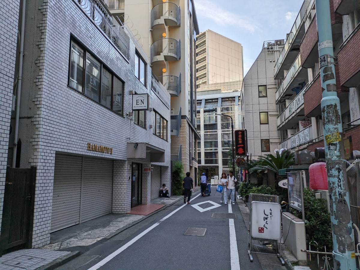 v20250427004617/fresh/building/J00100408011_2