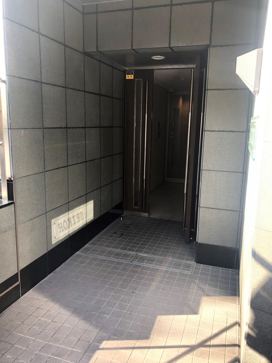 v20250427004617/fresh/building/J00100408561_3