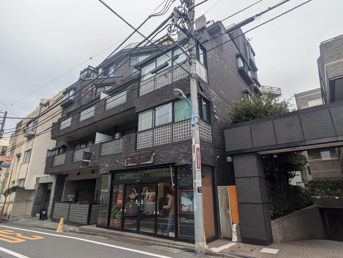 v20250427005210/fresh/building/J00100410246_1
