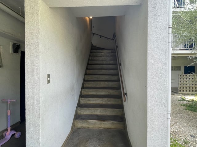 v20250427005210/fresh/building/J00100410258_8