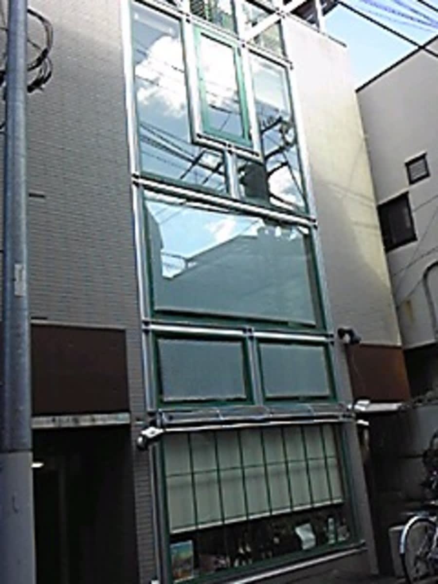 v20250427005210/fresh/building/J00100410302_1
