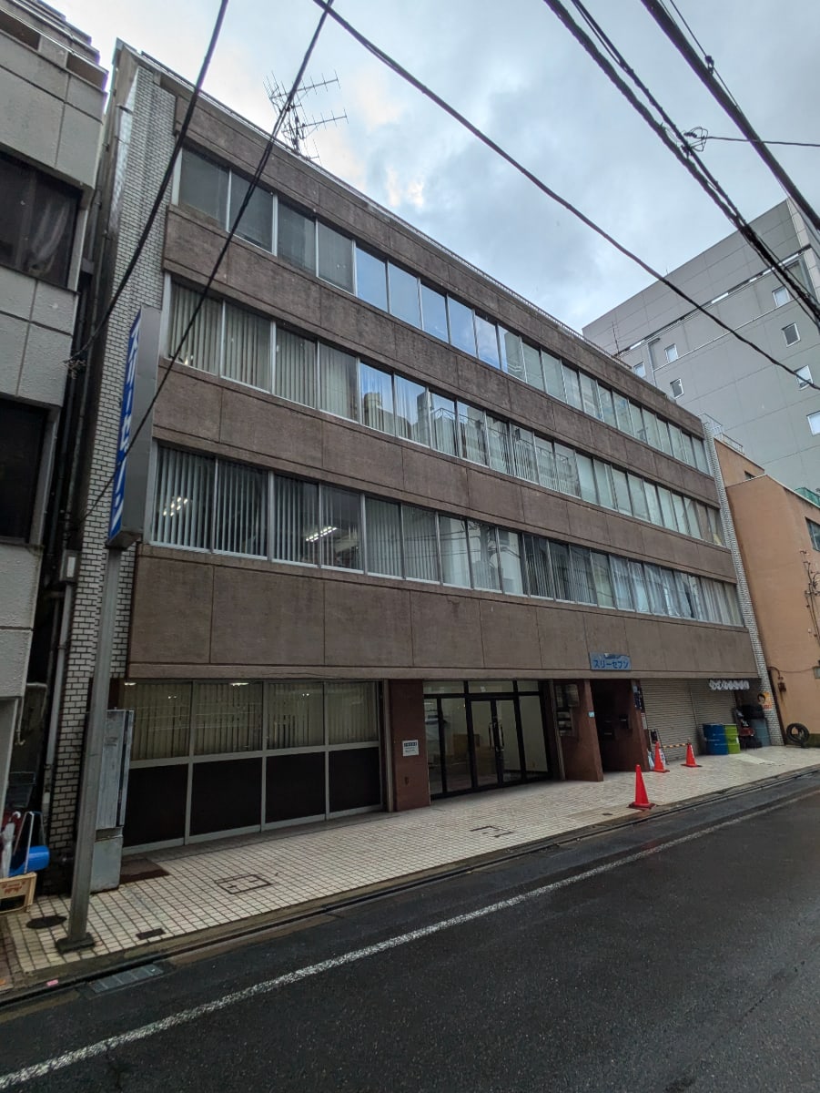 v20250427005210/fresh/building/J00100410452_6