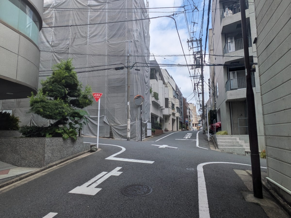 v20250427005210/fresh/building/J00100410548_2