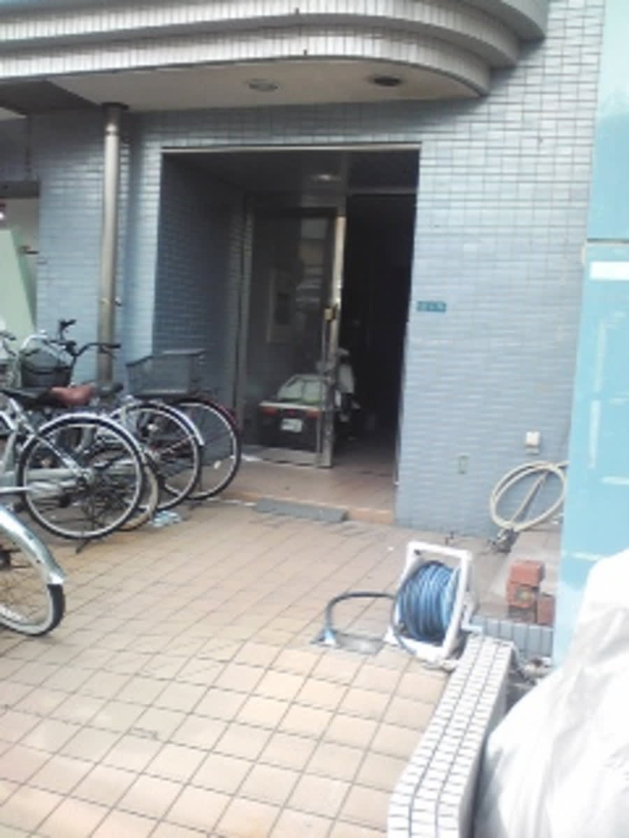 v20250427005210/fresh/building/J00100410844_3