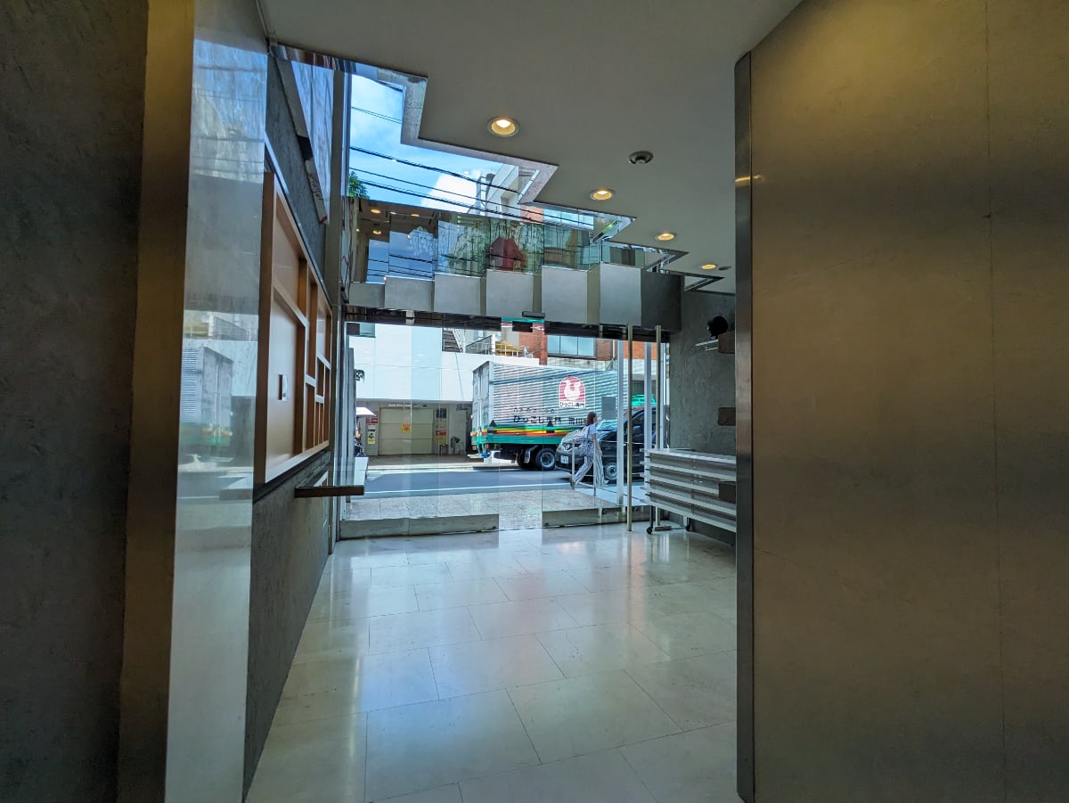v20250427005210/fresh/building/J00100410995_9