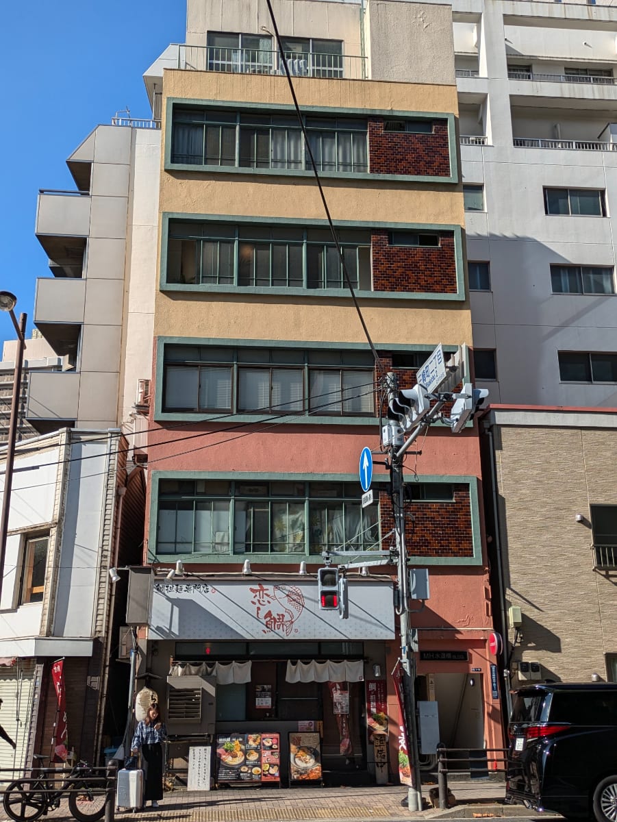 v20250427005210/fresh/building/J00100411320_5