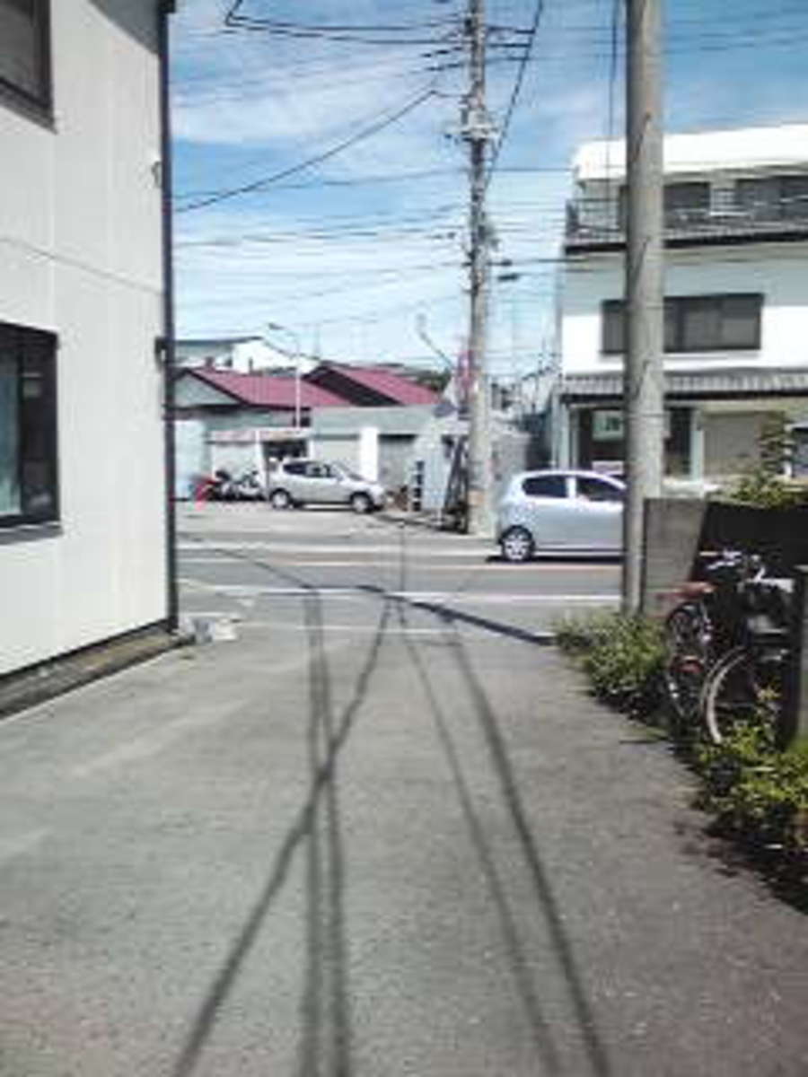 v20250427005210/fresh/building/J00100411561_2