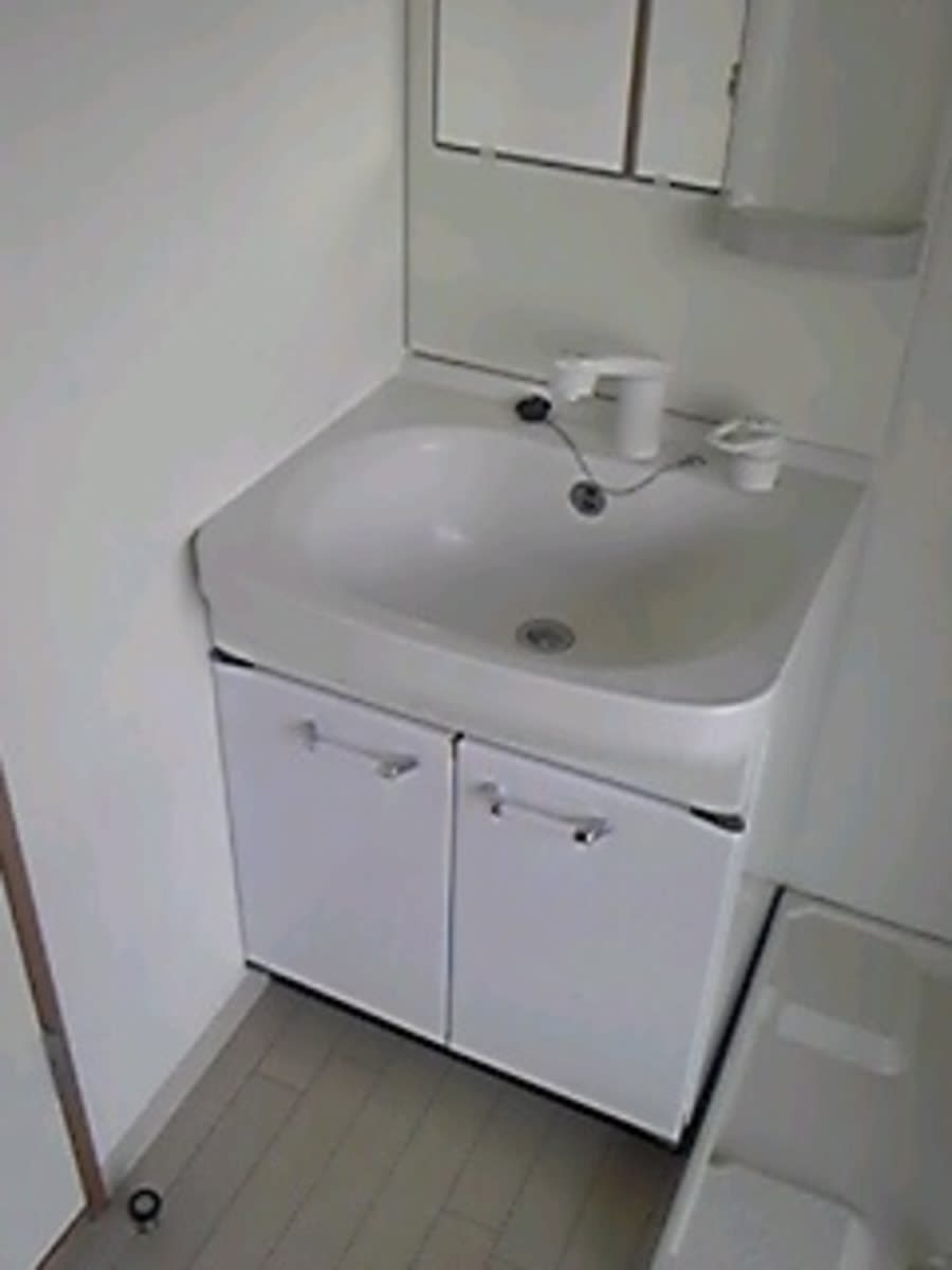 v20250427005210/fresh/building/J00100412106_9