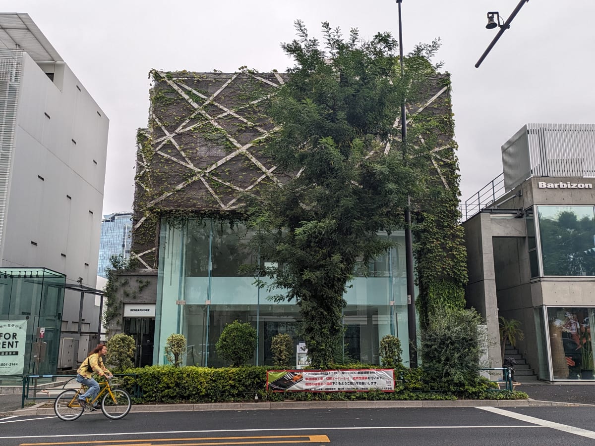 v20250427005511/fresh/building/J00100415160_17
