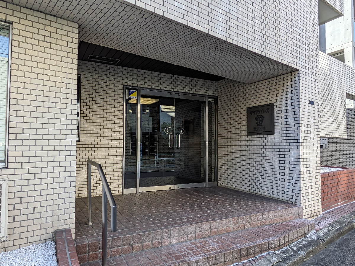 v20250427005511/fresh/building/J00100415587_3