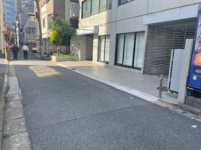 v20250427005820/fresh/building/J00100417570_2