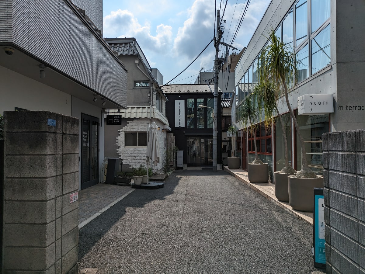 v20250427005820/fresh/building/J00100417743_2