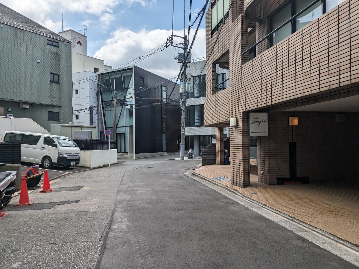 v20250427005820/fresh/building/J00100420227_2